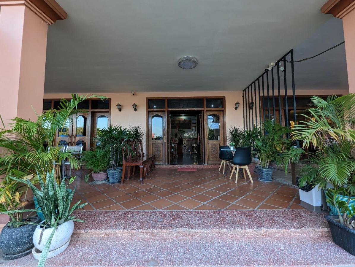 Reach Kunthea Guesthouse Siem Reap Exterior photo