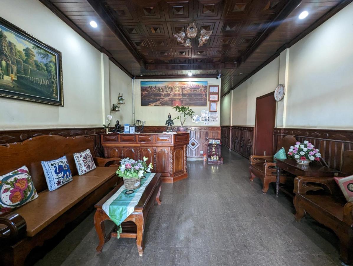 Reach Kunthea Guesthouse Siem Reap Exterior photo